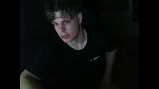 Snapshot of GymGuy0505 chatting on 01/11/26, 10:15 GymGuy0505 online show from 01/11/26, 10:15