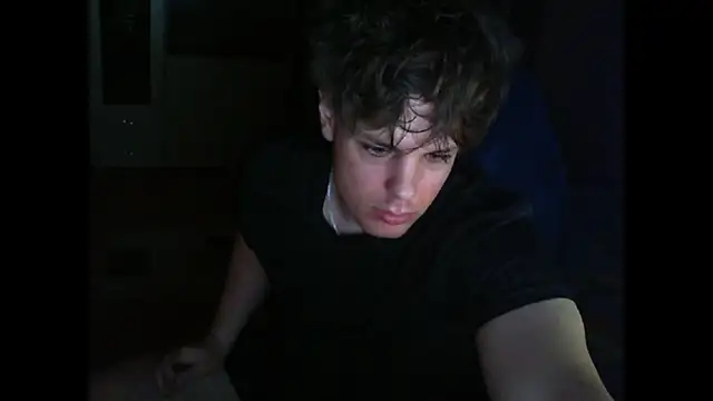 Snapshot of GymGuy0505 chatting on 01/17/26, 10:46 GymGuy0505 online show from 01/17/26, 10:46