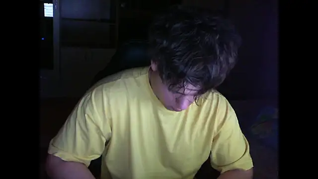 Snapshot of GymGuy0505 chatting on 02/22/26, 12:23 GymGuy0505 online show from 02/22/26, 12:23