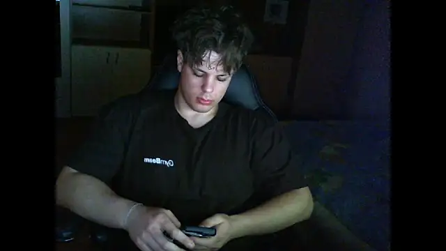 Snapshot of GymGuy0505 chatting on 02/24/26, 04:05 GymGuy0505 online show from 02/24/26, 04:05