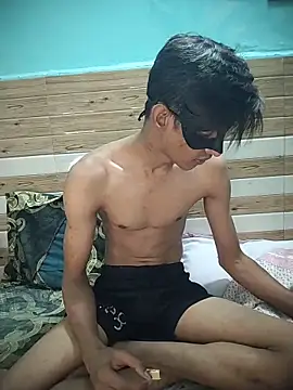 Snapshot of xoupleaura chatting on 03/29/26, 07:25 xoupleaura online show from 03/29/26, 07:25