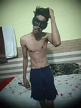 Snapshot of xoupleaura chatting on 04/23/26, 07:52 xoupleaura online show from 04/23/26, 07:52