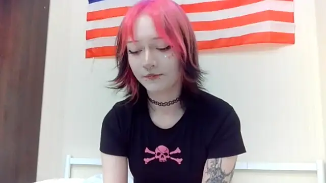 Snapshot of Shine_Luna chatting on 02/23/26, 07:22 Shine Luna online show from 02/23/26, 07:22