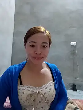 little-effy online show from 12/18/25, 03:56