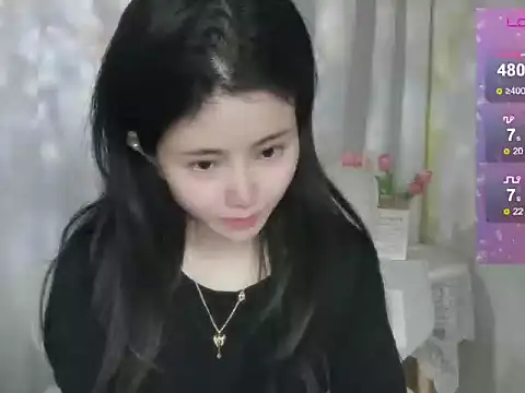 Snapshot of Fish_136 chatting on 12/17/25, 02:39 Fish 136 online show from 12/17/25, 02:39