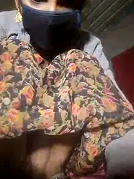 Laxmi9090 online show from 12/22/25, 11:57