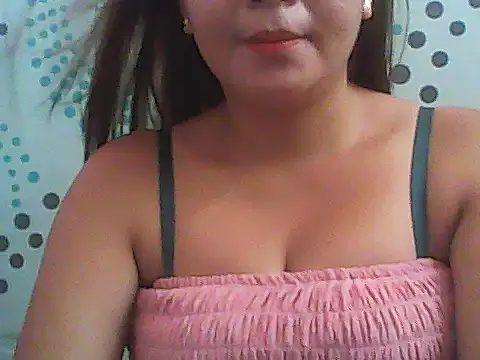 Snapshot of Chinita_charm chatting on 12/14/25, 06:41 Chinita charm online show from 12/14/25, 06:41