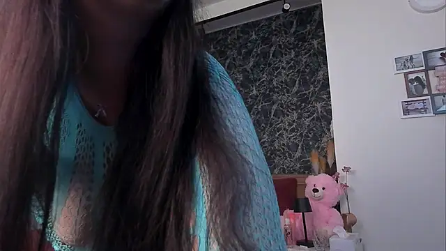 Snapshot of ZuriSaint chatting on 07/14/26, 11:05 ZuriSaint online show from 07/14/26, 11:05