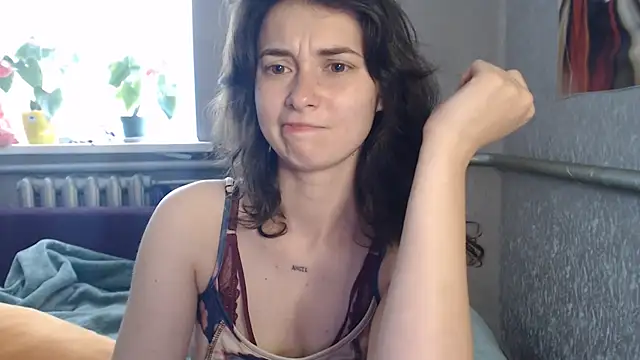 Snapshot of Angelik5371 chatting on 07/16/26, 06:30 Angelik5371 online show from 07/16/26, 06:30