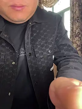 Snapshot of linzi_66 chatting on 12/16/25, 05:56 linzi 66 online show from 12/16/25, 05:56