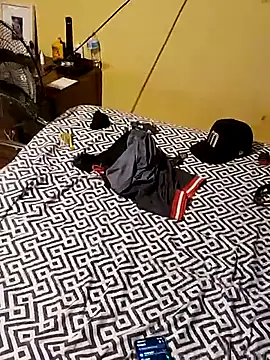 Snapshot of Roberto772 chatting on 02/27/26, 04:51 Roberto772 online show from 02/27/26, 04:51