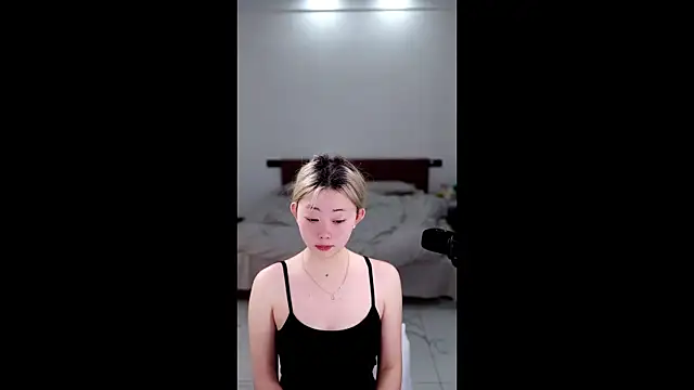 Snapshot of dali83 chatting on 12/14/25, 08:20 dali83 online show from 12/14/25, 08:20