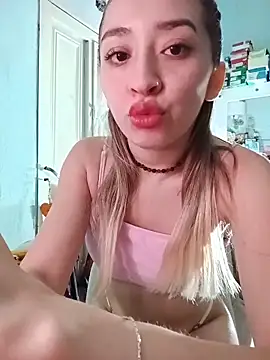 soylulita07 online show from 02/18/26, 08:43