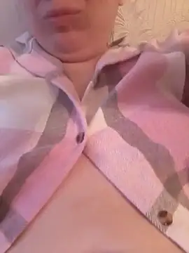 Snapshot of LimonLoveqw chatting on 04/06/26, 02:40 LimonLoveqw online show from 04/06/26, 02:40