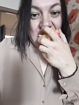 Snapshot of LimonLoveqw chatting on 04/09/26, 12:21 LimonLoveqw online show from 04/09/26, 12:21