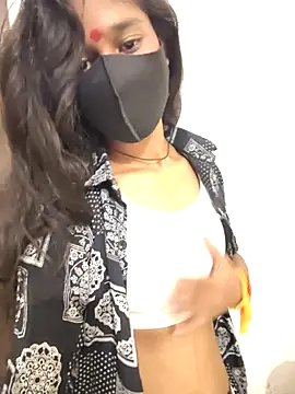 Snapshot of jaanvi-Rani chatting on 06/22/26, 03:47 jaanvi-Rani online show from 06/22/26, 03:47