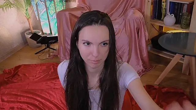 Snapshot of AliceLidell chatting on 04/12/26, 05:01 AliceLidell online show from 04/12/26, 05:01