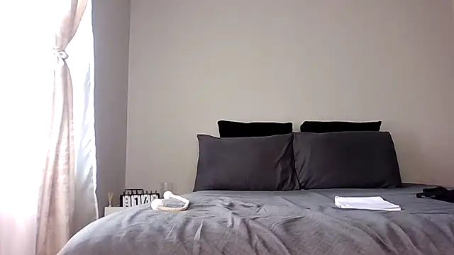 Snapshot of Arrbain chatting on 12/14/25, 09:58 Arrbain online show from 12/14/25, 09:58