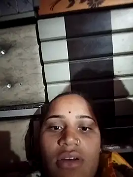 Aaisha 01 online show from 12/18/25, 04:57