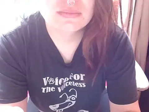 Snapshot of 666maskgirl chatting on 04/10/26, 05:06 666maskgirl online show from 04/10/26, 05:06