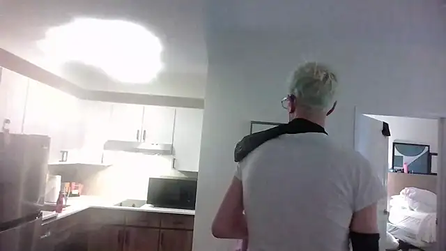 Snapshot of AskAveryAnything chatting on 03/18/26, 11:19 AskAveryAnything online show from 03/18/26, 11:19