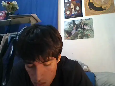 Snapshot of isalexhot chatting on 12/18/25, 06:14 isalexhot online show from 12/18/25, 06:14