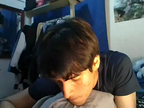 Snapshot of isalexhot chatting on 12/21/25, 11:45 isalexhot online show from 12/21/25, 11:45