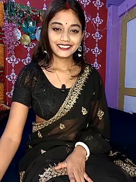 Snapshot of Sweet-priyaa chatting on 05/10/26, 01:22 Sweet-priyaa online show from 05/10/26, 01:22