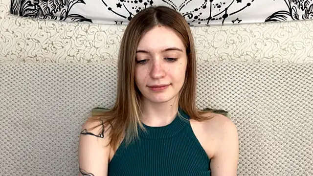 Snapshot of Shining_Robi chatting on 04/08/26, 01:22 Shining Robi online show from 04/08/26, 01:22