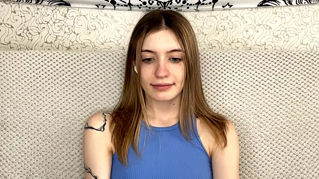 Snapshot of Shining_Robi chatting on 04/19/26, 08:13 Shining Robi online show from 04/19/26, 08:13