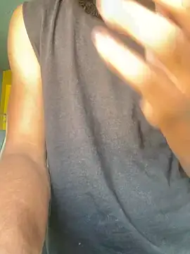 Snapshot of impremiumboy chatting on 12/17/25, 10:10 impremiumboy online show from 12/17/25, 10:10