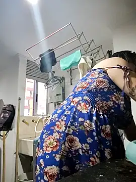 Divine Pouvoir online show from 01/15/26, 11:59