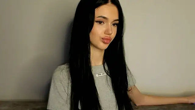Snapshot of fit_leese chatting on 05/09/26, 04:45 fit leese online show from 05/09/26, 04:45