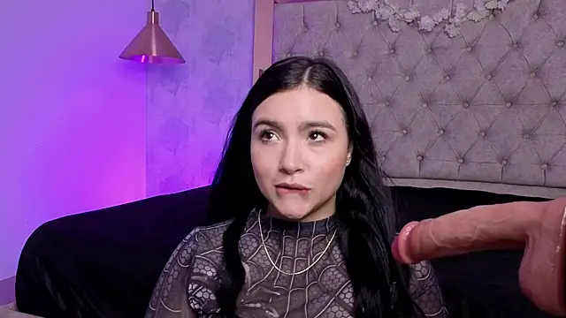 Snapshot of kylie_river chatting on 04/19/26, 06:10 kylie river online show from 04/19/26, 06:10
