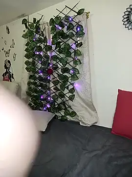 Juli castillo1 online show from 01/07/26, 04:20