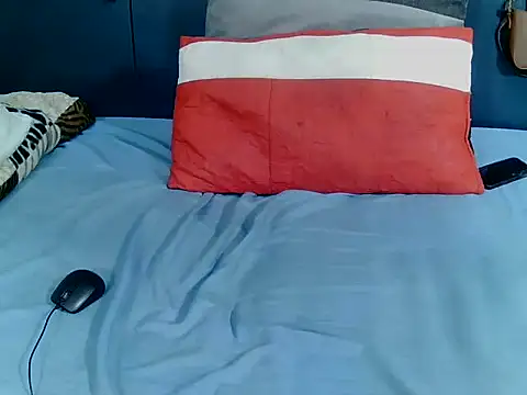 Snapshot of MilkyBoobs7 chatting on 12/14/25, 08:13 MilkyBoobs7 online show from 12/14/25, 08:13