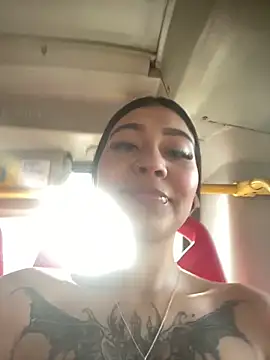 Snapshot of MiaFox_03 chatting on 03/20/26, 08:57 MiaFox 03 online show from 03/20/26, 08:57