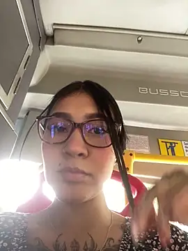 Snapshot of MiaFox_03 chatting on 04/10/26, 03:17 MiaFox 03 online show from 04/10/26, 03:17