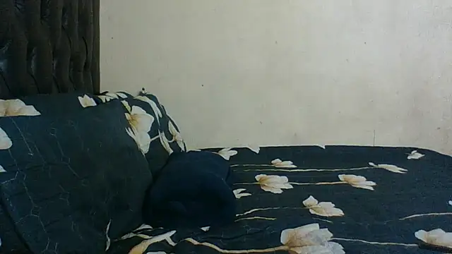 Snapshot of BustyBabyJ chatting on 10/24/25, 10:55 BustyBabyJ online show from 10/24/25, 10:55