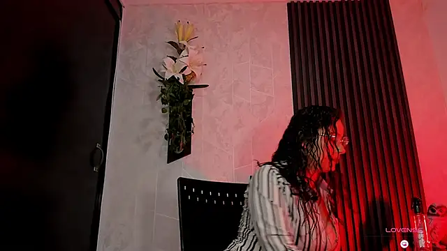 Snapshot of oliviawilde_ chatting on 12/21/25, 08:21 oliviawilde online show from 12/21/25, 08:21