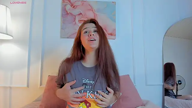 Snapshot of Amelia_Saenz_ chatting on 03/25/26, 07:42 Amelia Saenz online show from 03/25/26, 07:42