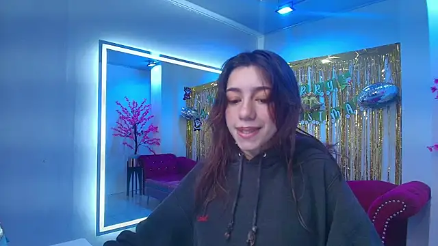 Snapshot of Isabell_smiith chatting on 12/14/25, 11:04 Isabell smiith online show from 12/14/25, 11:04