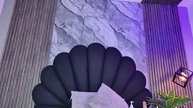 Snapshot of vicky_lopez chatting on 04/08/26, 03:17 vicky lopez online show from 04/08/26, 03:17