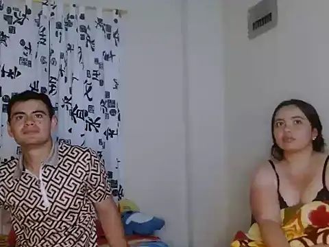 Snapshot of charlottehot1 chatting on 12/22/25, 02:52 charlottehot1 online show from 12/22/25, 02:52