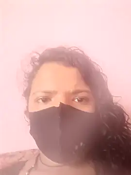 Snapshot of TANIYA-766 chatting on 12/15/25, 05:01 TANIYA-766 online show from 12/15/25, 05:01