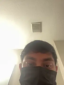 Snapshot of rohitgun023 chatting on 12/14/25, 05:51 rohitgun023 online show from 12/14/25, 05:51