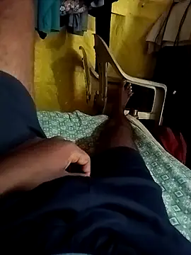 Snapshot of loki-king-143 chatting on 05/01/26, 04:39 loki-king-143 online show from 05/01/26, 04:39