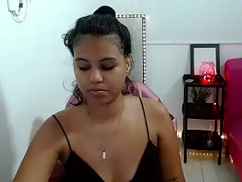 Snapshot of Shawnycarson chatting on 05/03/26, 03:07 Shawnycarson online show from 05/03/26, 03:07