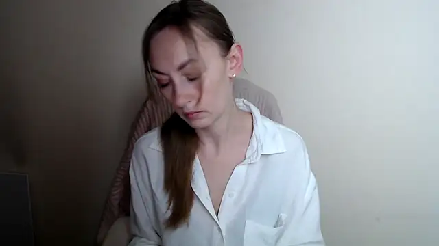 Snapshot of LiaSeass_ chatting on 06/17/26, 11:56 LiaSeass online show from 06/17/26, 11:56