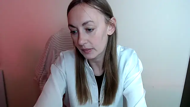 Snapshot of LiaSeass_ chatting on 07/04/26, 12:55 LiaSeass online show from 07/04/26, 12:55